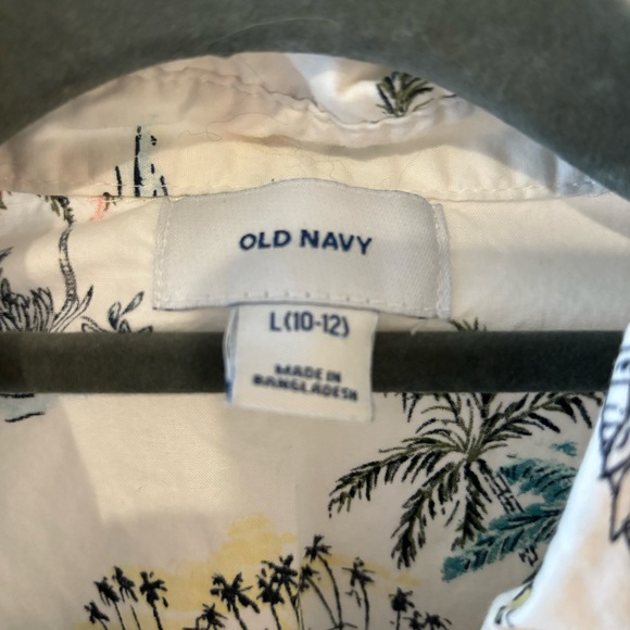 Tropical Print Button-Up - Picture 3 of 4